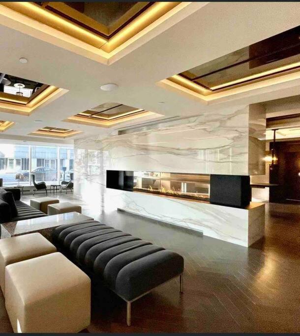 Mind Blowing City View - 2 Beds - Pool & Spa - Downtown Montréal Esterno foto